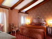 Rialto Hotel