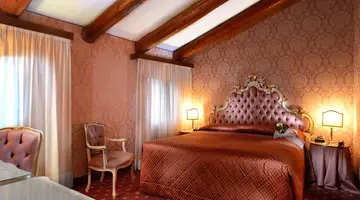 Rialto Hotel