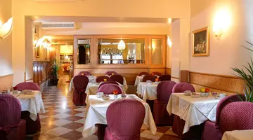 Rialto Hotel