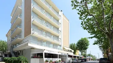 Rimini i Zwiedzanie Włoch - samolotem