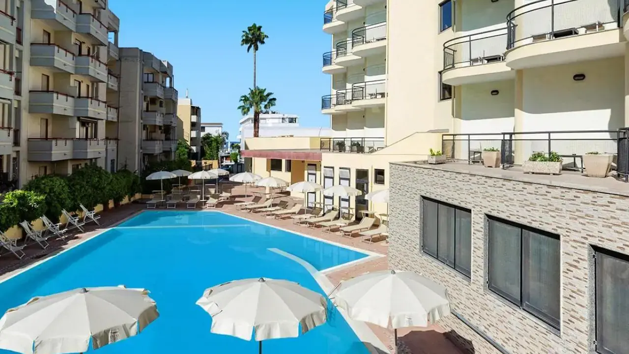 Rina Hotel