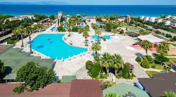 RISUS BEACH RESORT HOTEL