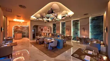 RIU Palace