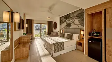 RIU Palace