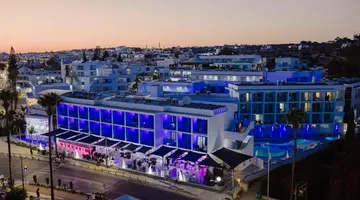RIVER ROCK HOTEL