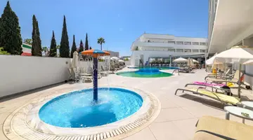 River Rock Hotel