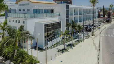 RIVER ROCK HOTEL