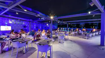 River Rock Hotel