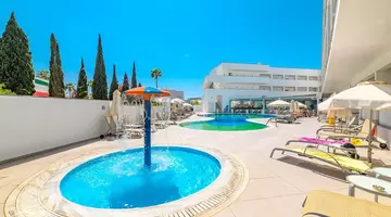 River Rock Hotel