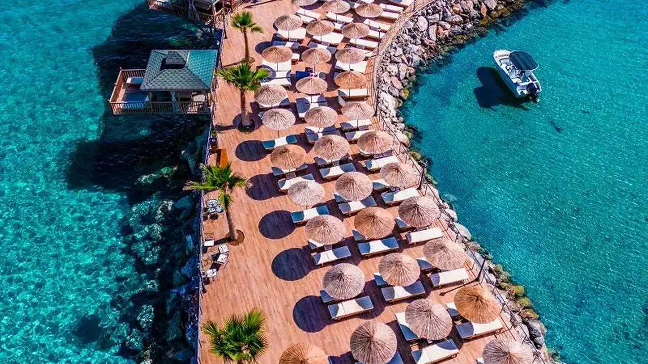 RIVERSIDE GARDEN RESORT
