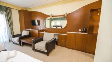 RIVERSIDE GARDEN RESORT