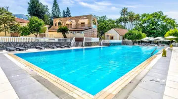 Riverside Garden Resort