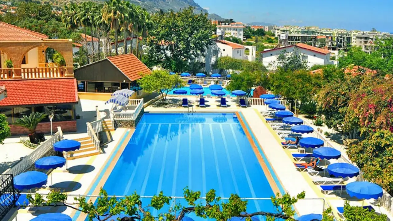 RIVERSIDE GARDEN RESORT