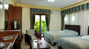 RIVERSIDE GARDEN RESORT