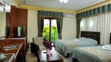 RIVERSIDE GARDEN RESORT