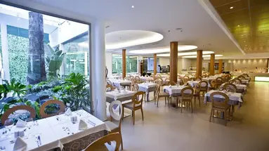 Riviera Beach (Adults Only)