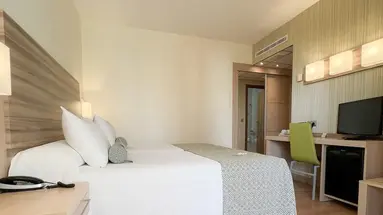 Riviera Beach (Adults Only)
