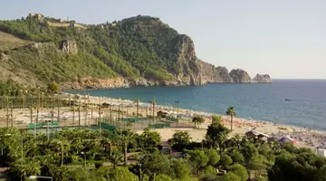 RIVIERA HOTEL & SPA
