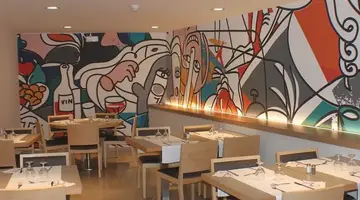 Riviera Hotel