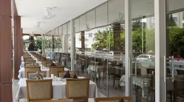 Riviera Hotel