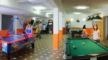 Riviera Hotel