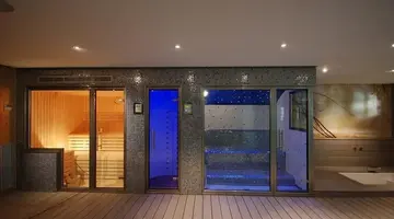 Riviera Hotel