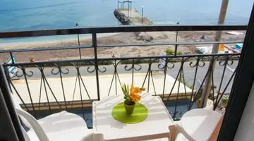 Riviera Seaside Hotel