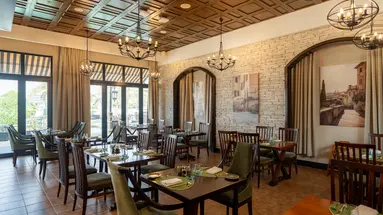 RIXOS BAB AL BAHR