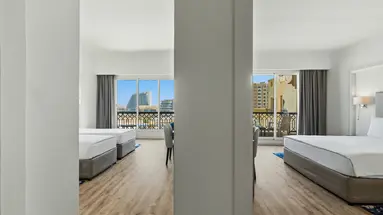 RIXOS BAB AL BAHR