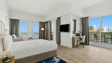 RIXOS BAB AL BAHR