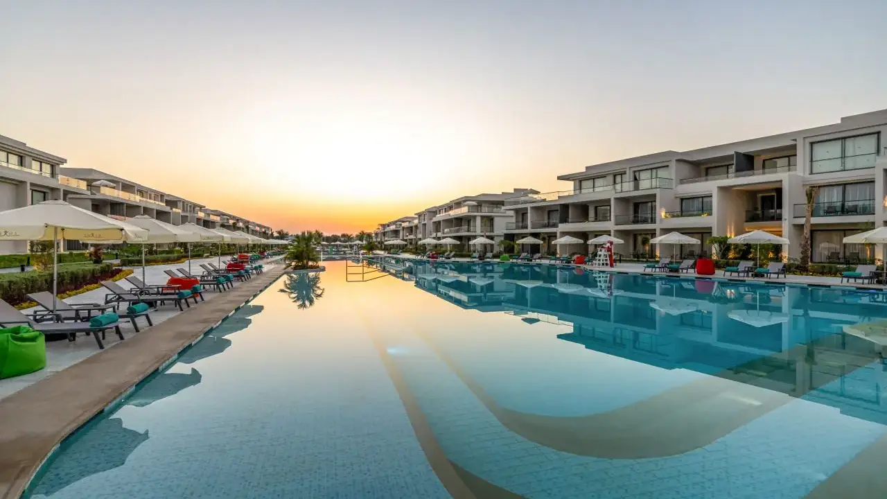 Rixos Premium Magawish Bay View