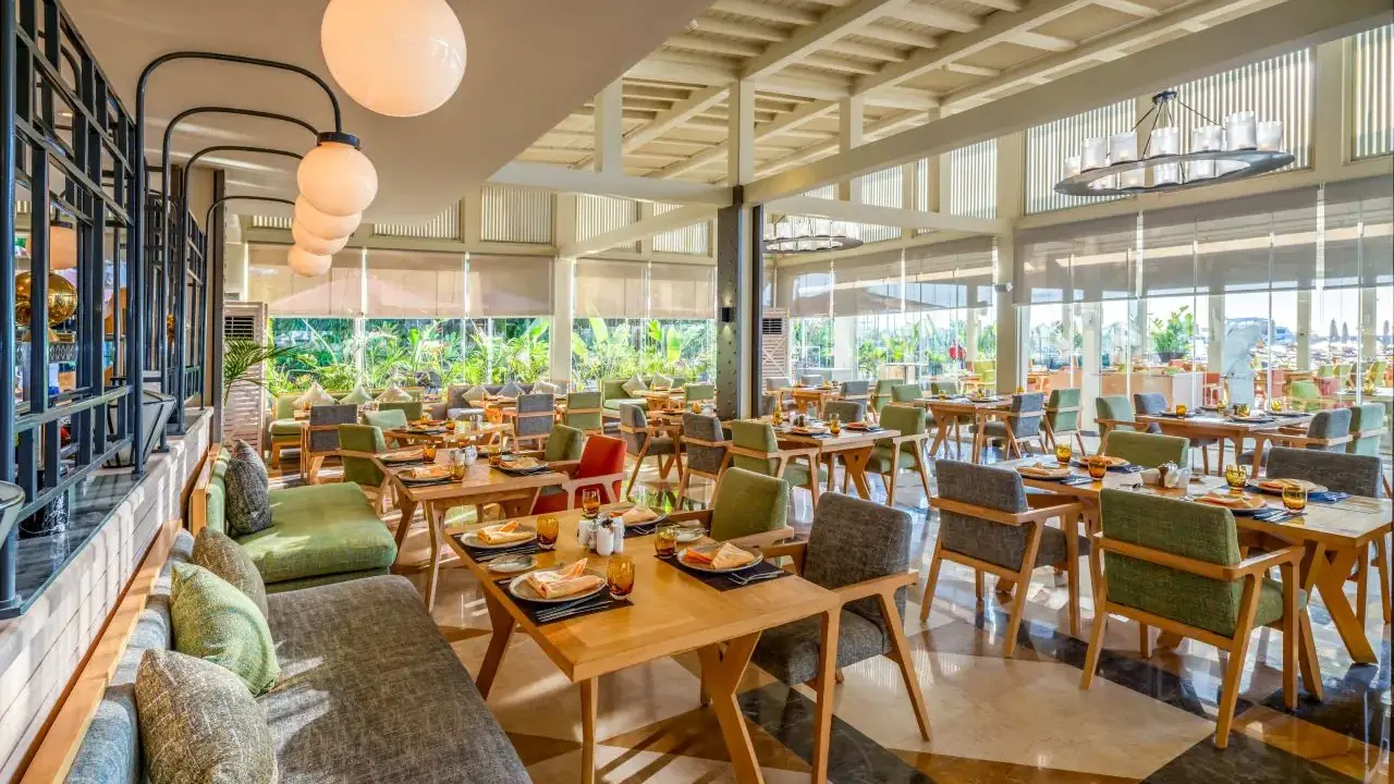 Rixos Premium Magawish Suites & Villas