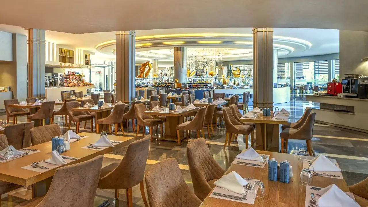 Rixos Premium Magawish Suites & Villas