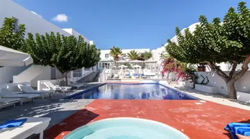 RK Beach Hotel