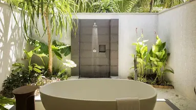 ROBINSON CLUB NOONU