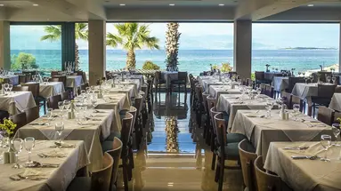 Robolla Beach Aparthotel