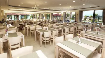 Robolla Beach Aparthotel