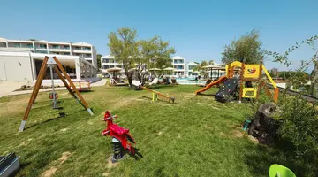 Robolla Beach Aparthotel