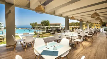 Robolla Beach Aparthotel