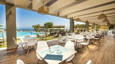 Robolla Beach Aparthotel
