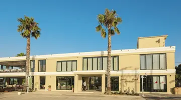 Robolla Beach Aparthotel