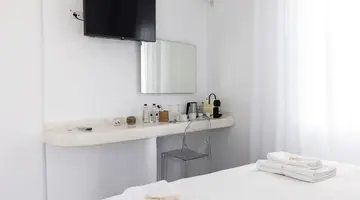 Rocabella Santorini