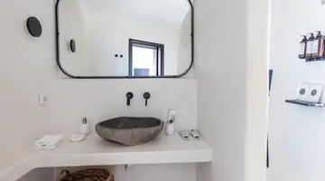 Rocabella Santorini