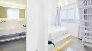 Rocabella Santorini