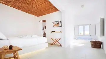 Rocabella Santorini