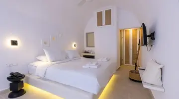 Rocabella Santorini