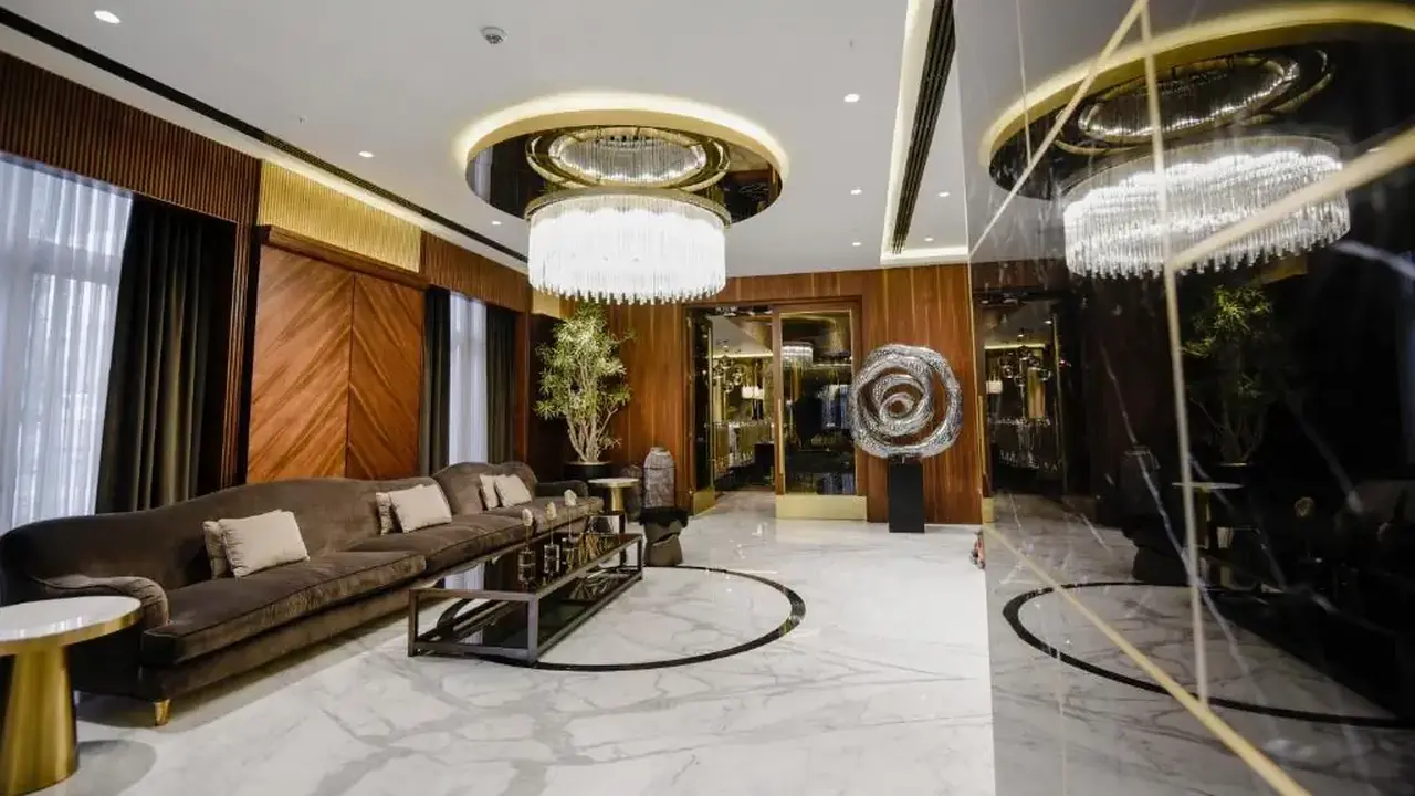 Rocks Hotel & Casino