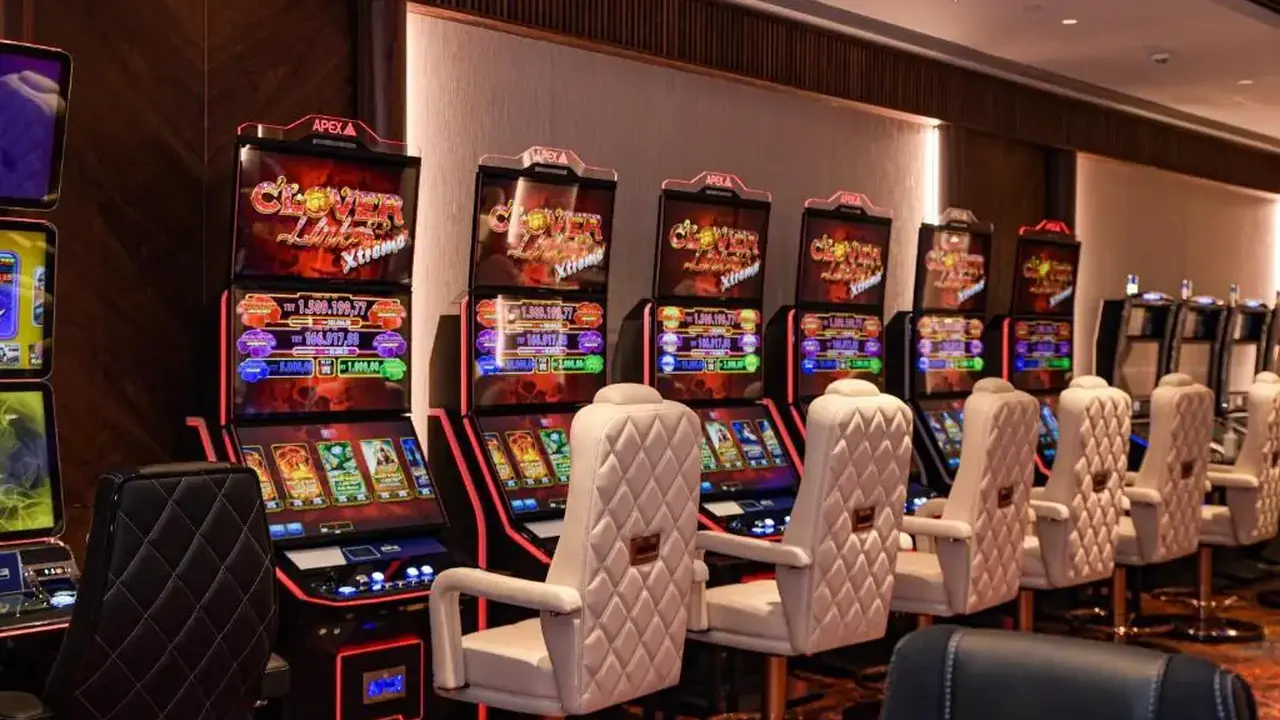 Rocks Hotel & Casino