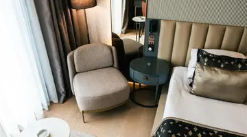 Rocks Hotel & Casino