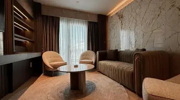 Rocks Hotel & Casino